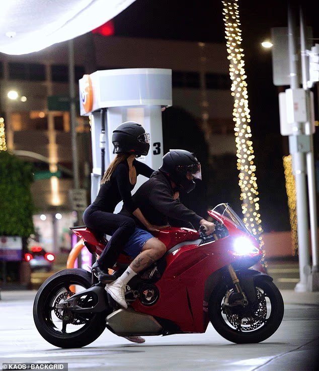 奇怪, 子妮可拉, 最高超